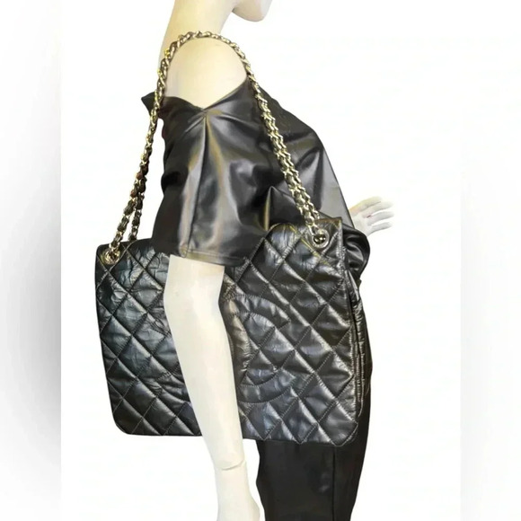 Chanel Chain CC Full Flap Bag Quilted Patent Lea Large Size Black Color.